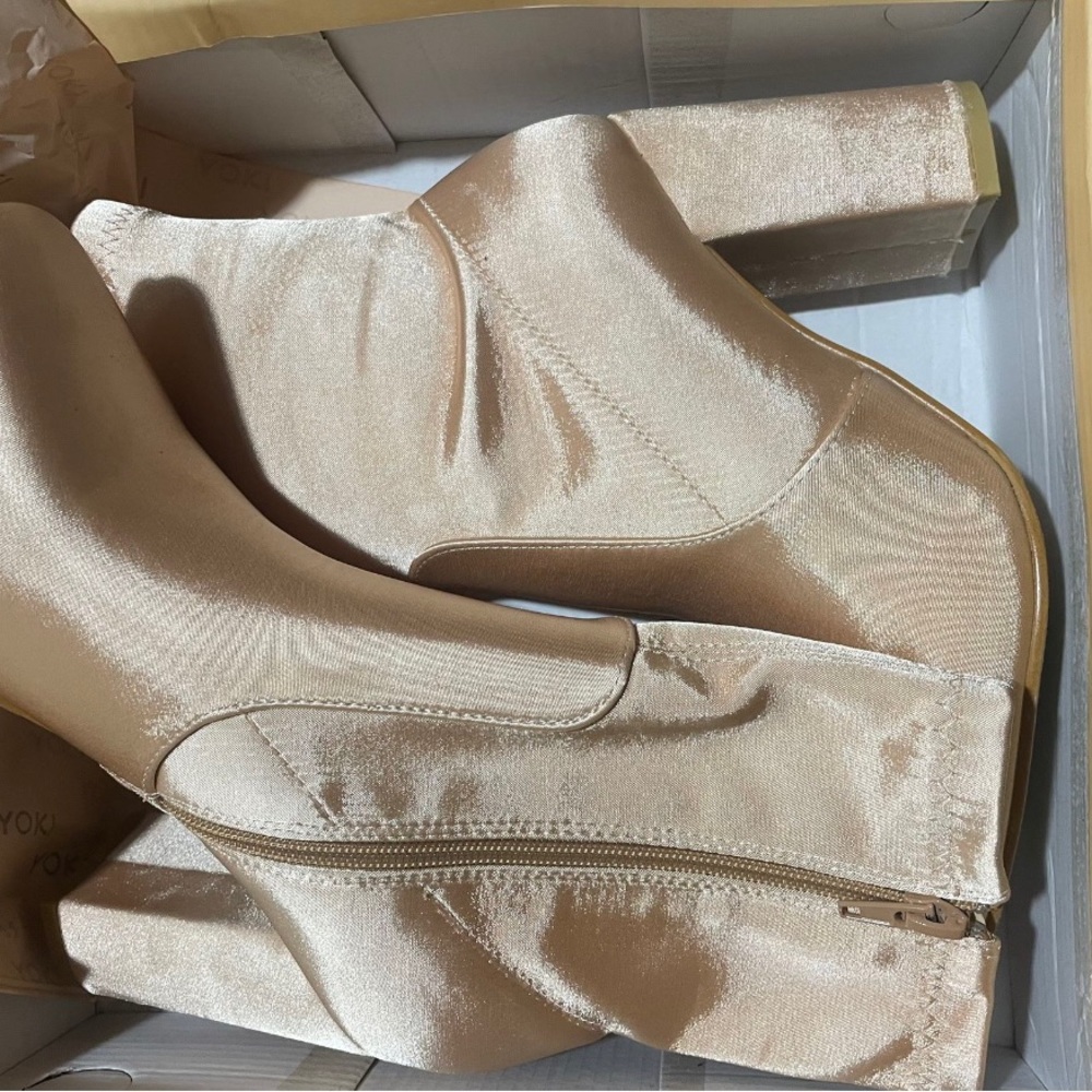 Champagne Boot Heel